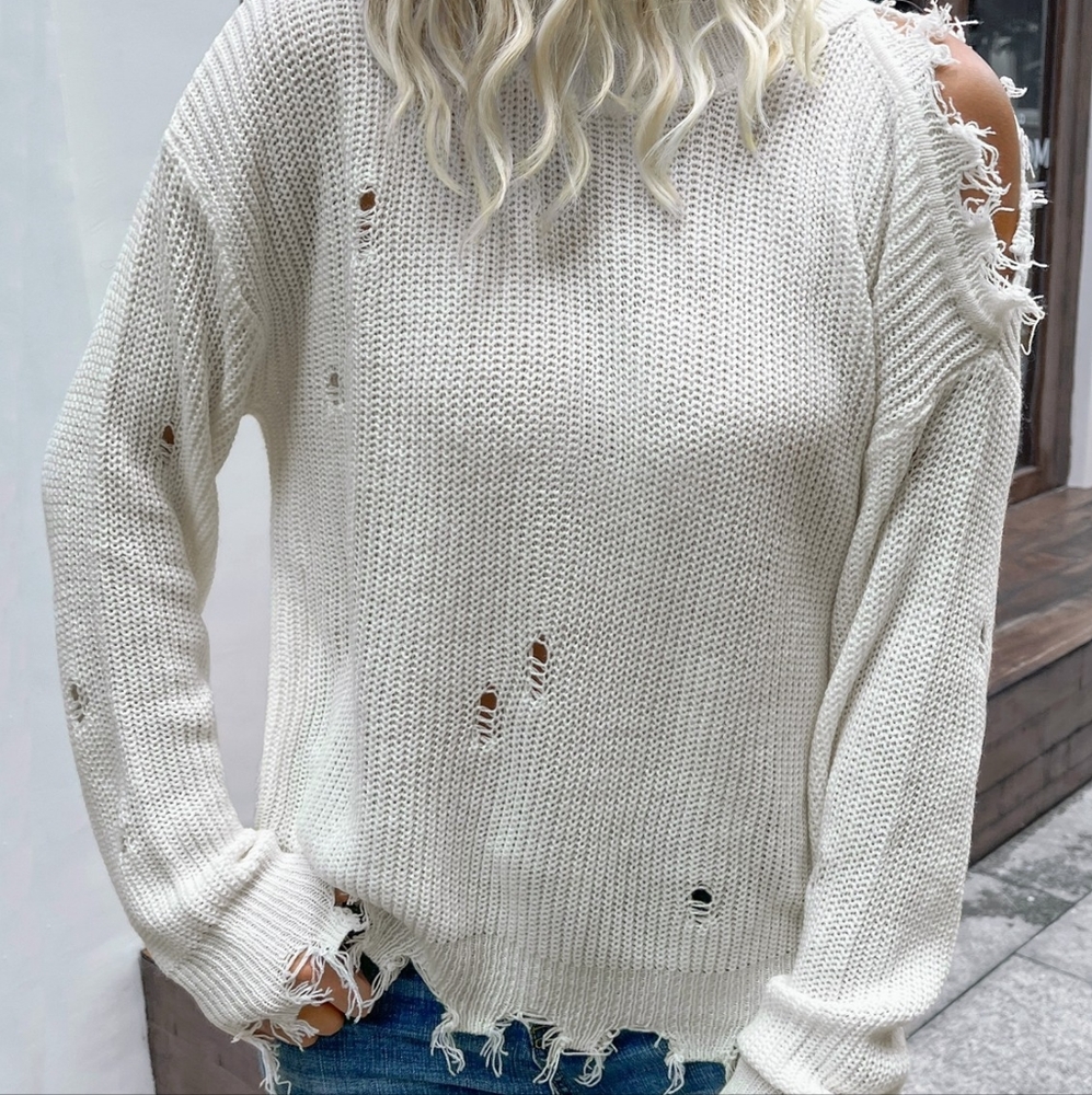 🍁NWT Distressed High Neck Cold-Shoulder Sweater